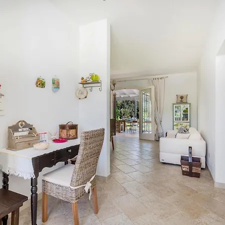 Βίλα Stesi Sleeps 6 Pool
