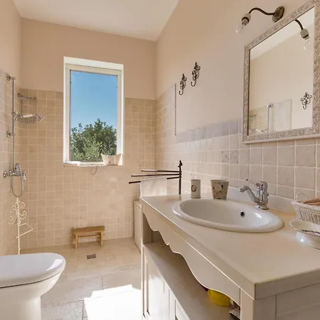 Stesi Sleeps 6 Pool