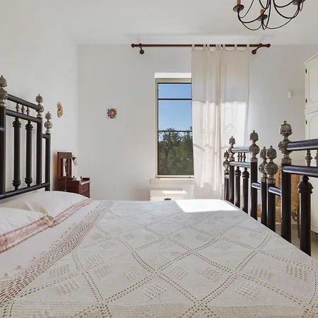 Stesi Sleeps 6 Pool 别墅